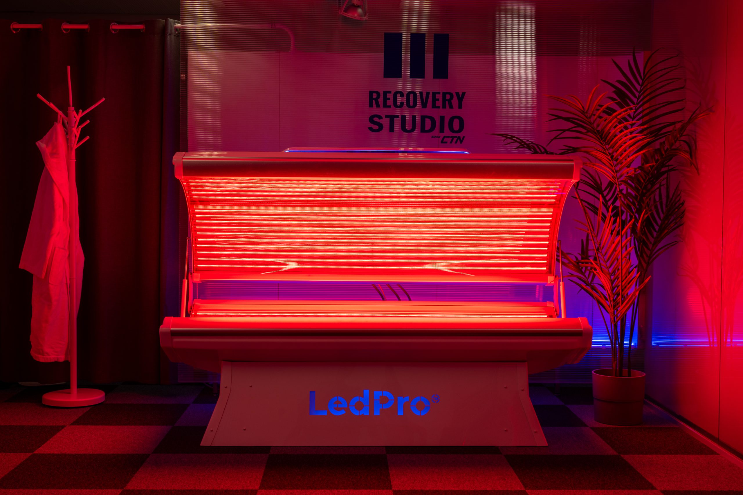 Dispositivo LedPro 2.0.5 de terapia de luz roja e infrarroja - Vista detallada del equipo